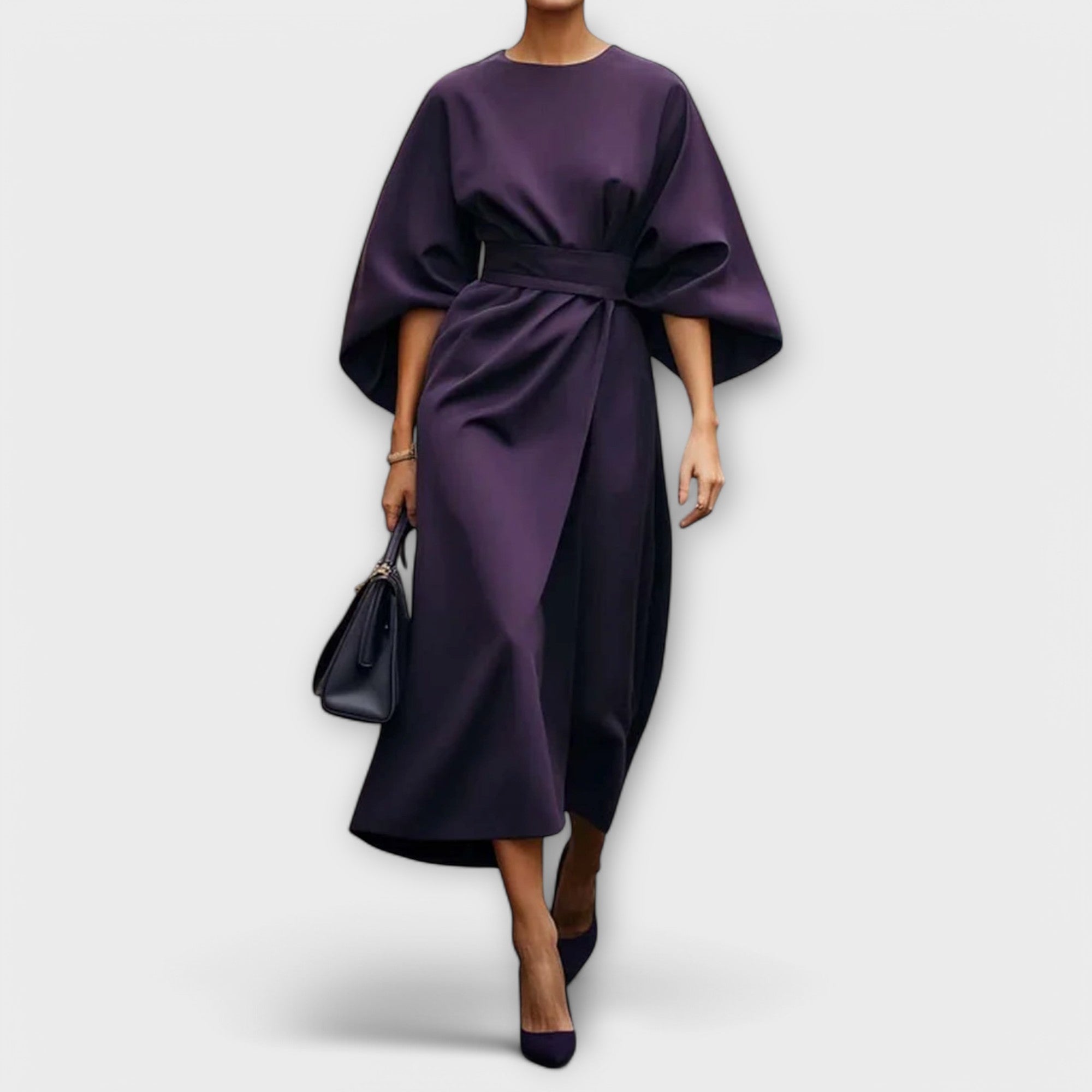 Sonia - Elegants kleita ar piedurknēm