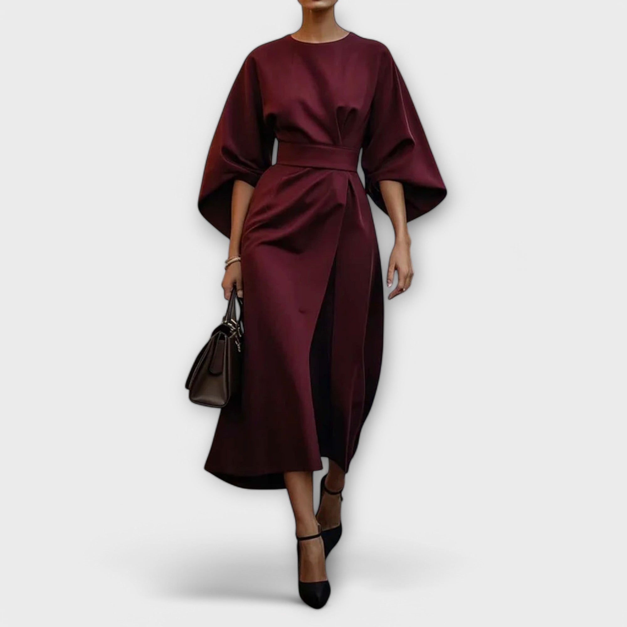 Sonia - Elegants kleita ar piedurknēm
